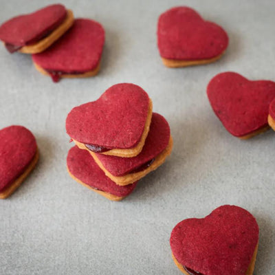 Rote Herzen Teegebäck Kekse